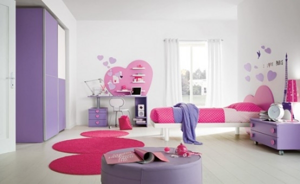 Liebevolles Jugendzimmer Mädchen Lila-Rosa Möbeldesign