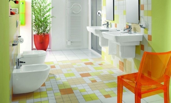 Mosaik Boden Orange Stuhl Kinderbad