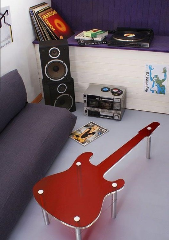 Möbeldesign Tisch Gitarre Jugendzimmer