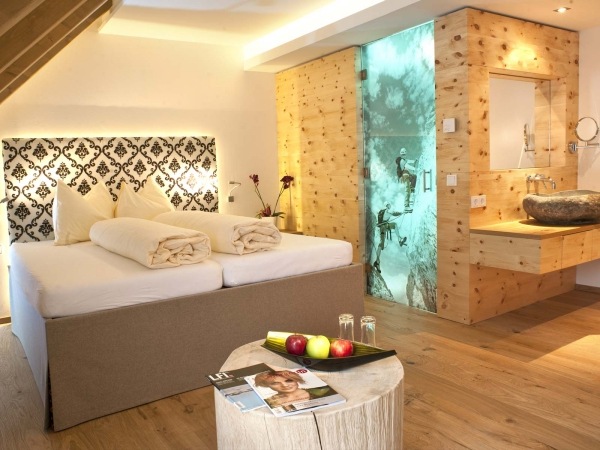 Schlafzimmer Sauna einbauen Holzverkleidung-moderne Einrichtung
