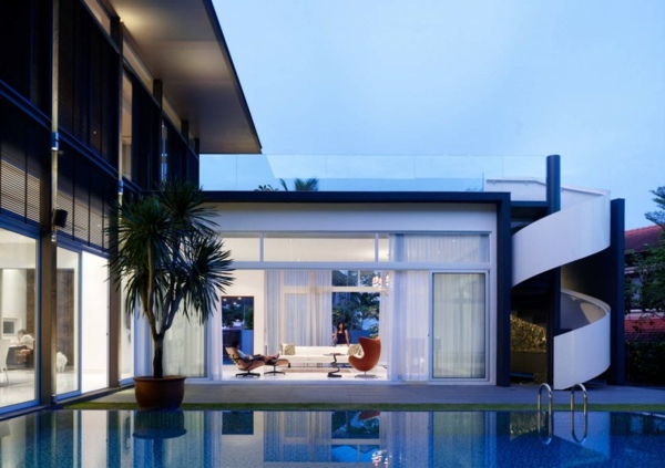 Schwimmbad Glasfassade modernes Ferienhaus S