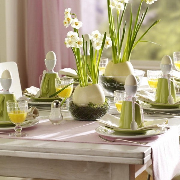 Tischdeko Ostern Ostereier-Frühling Blumenstrauß