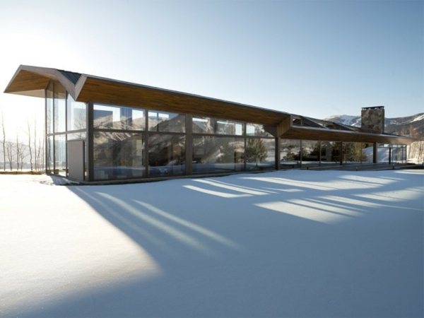 Winterhaus Gebirge Glaswand