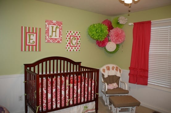 babyzimmer deko ideen pompoms rosa grün