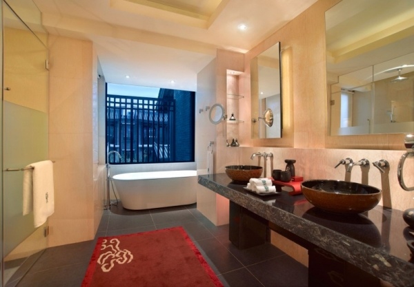 badezimmer design schwarzes marmor Banyan Tree Lijiang