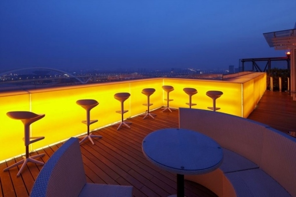 das moderne bar design in shanghai terrassenbar