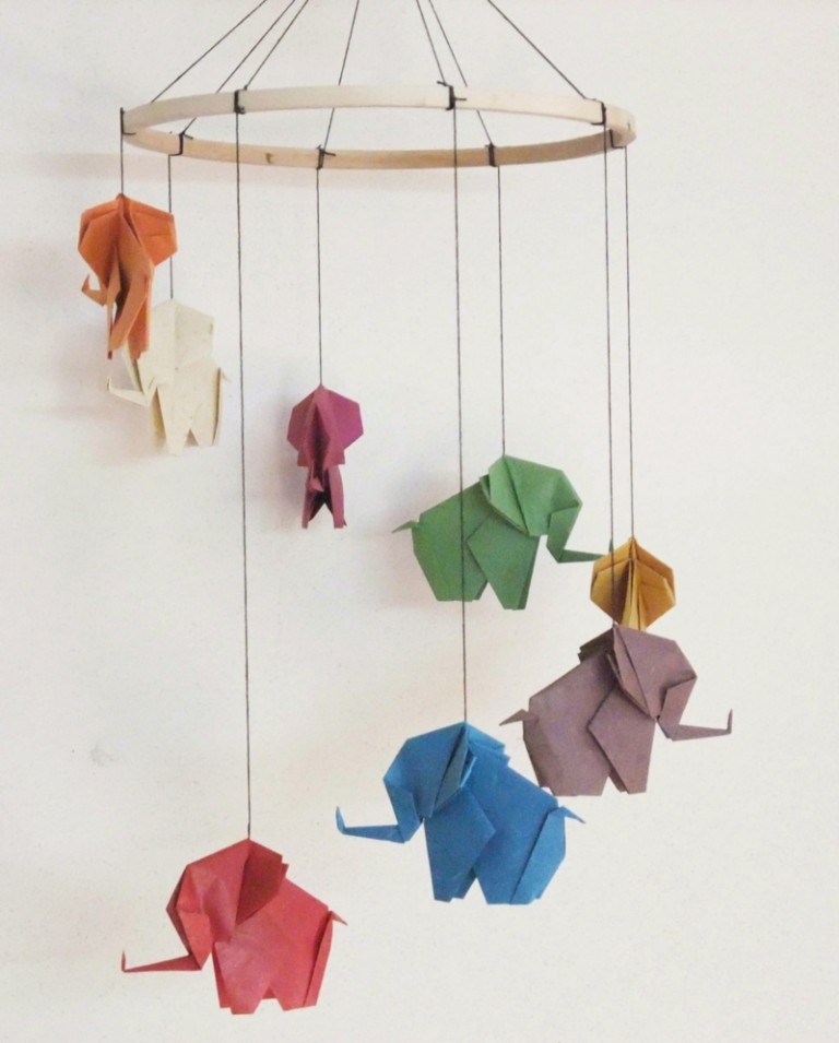 deko im kinderzimmer mobile babys elefanten origami papier