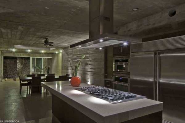 haus beton und glas mit modernem design küche