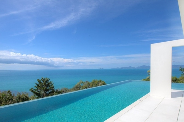 luxus ferienvilla mit innovativem architektur in thailand infinity pool