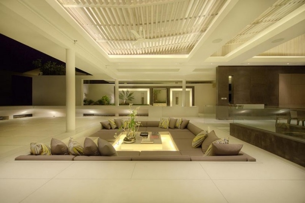 luxus ferienhaus mit innovativem architektur in thailand rechteckig