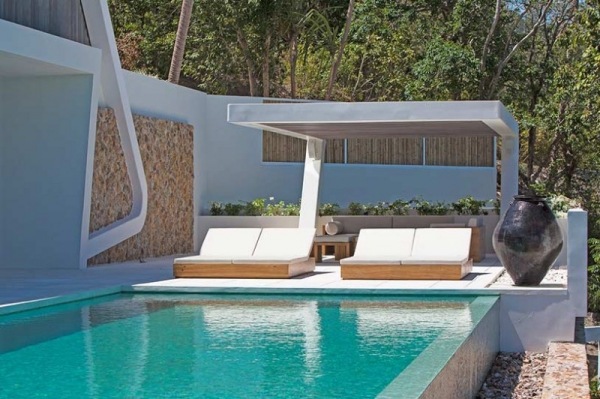 luxus ferienhaus mit innovativem architektur in thailand sonnenbad