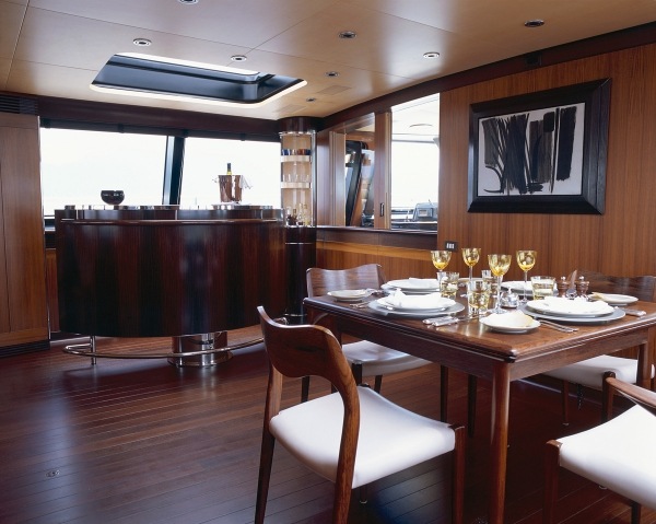 luxus yachten design holzboden holzverkleidung SQUALL