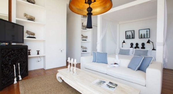 moderne luxusvilla mit exotischem interieur sofa weiß