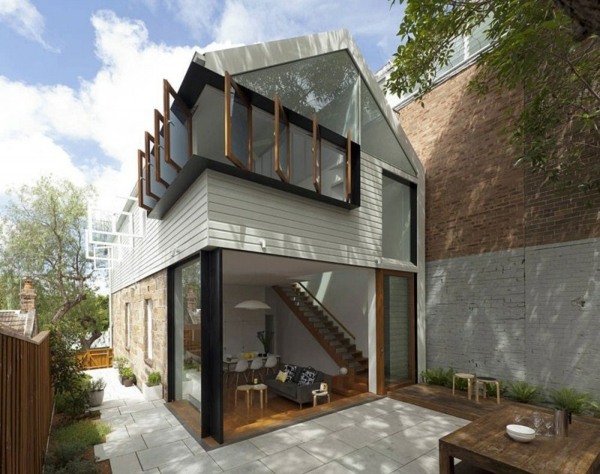 modernes Einfamilienhaus Kleingarten-weiße Fassade