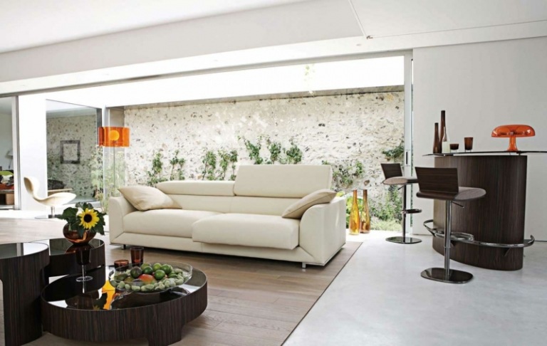 wohnzimmer möbel weiss sofa hochglanz braun couchtisch bar elegant interieur