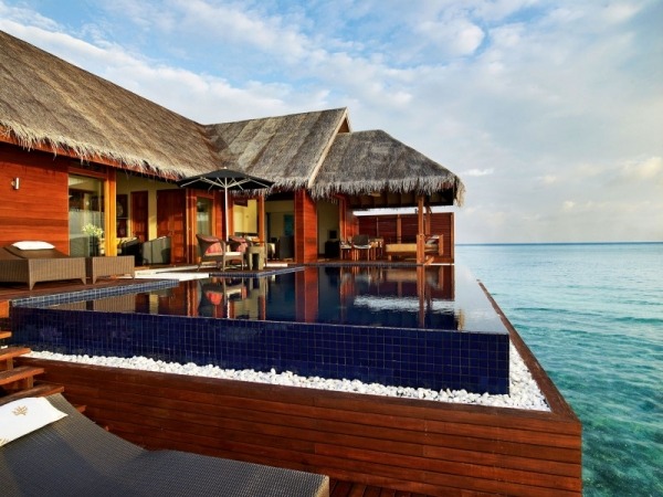 5-sterne-luxusresort malediven nfinity pool oase ruhe