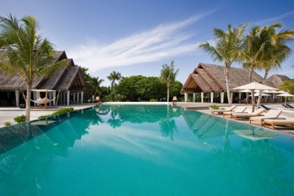 5-sterne-luxushotel malediven infinity pool