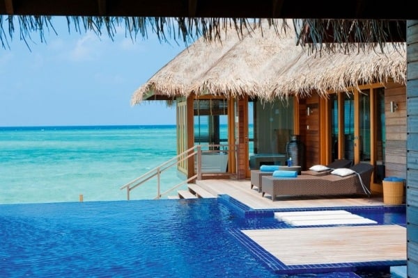 5-sterne-luxushotel malediven terrasse