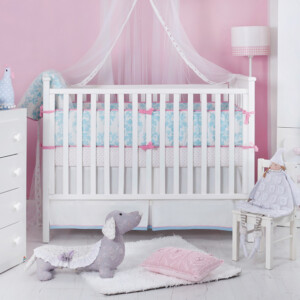 Babyzimmer klassischer Wohnstil Babybett-rosa Mädchen