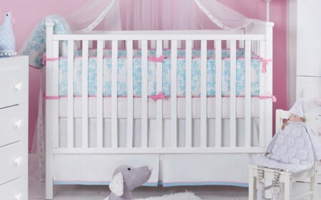 Babyzimmer klassischer Wohnstil Babybett-rosa Mädchen