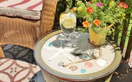 Blumenkübel-in-Beistelltisch-verwandeln-cocktails-garten-trinken