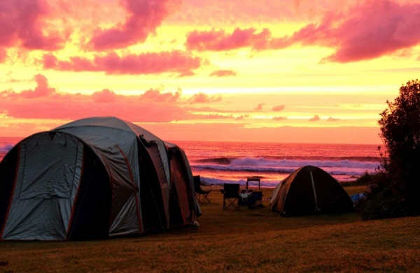Camping Strand zelten Sonnenuntergang