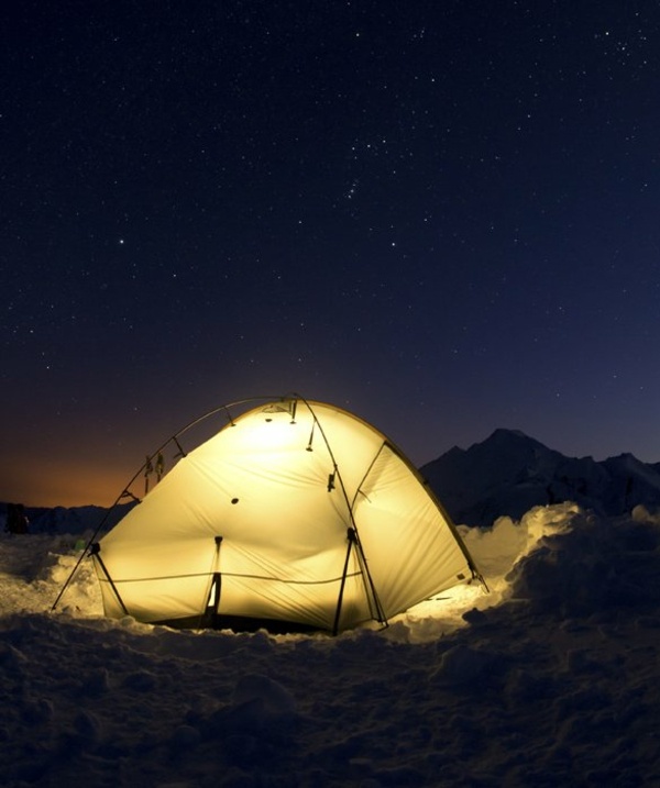 Camping Zelt Schnee Gebirge-wunderschöne Natur