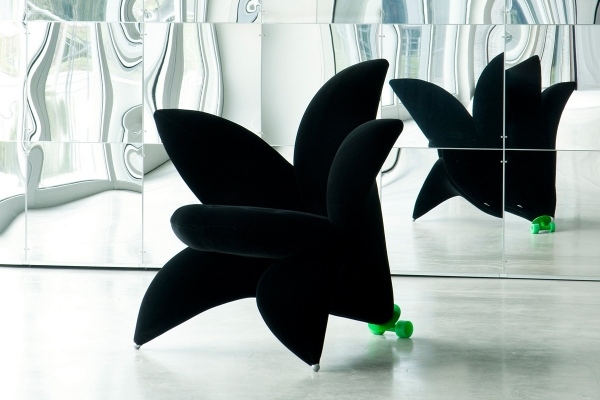 Designer Sessel Edra getsuen schwarz lilie form