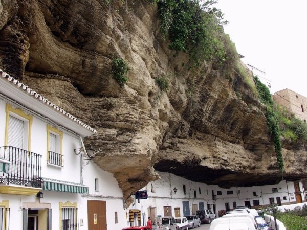 Einbau Häuser-im Fels Spanien Setenil
