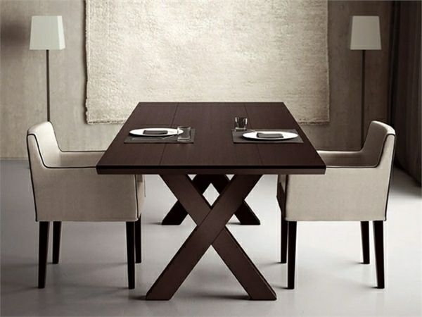 Esszimmer Tisch Kreuzbeine-beige Stühle