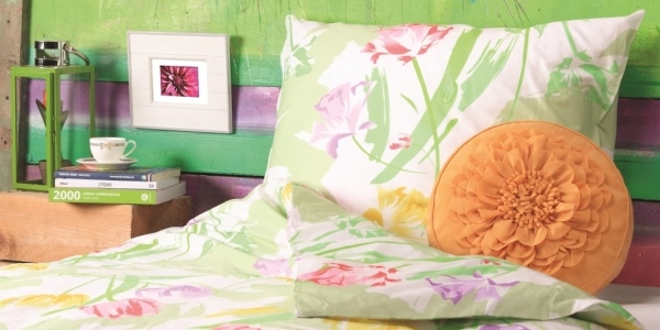 Frühlingsdeko Wohnung ideen schlafzimmer bettlaken kissen