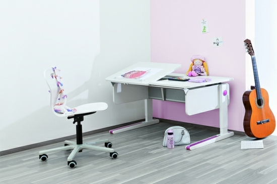 Kinderzimmer Mädchen ergonomischer Schreibtisch Stuhl Design 