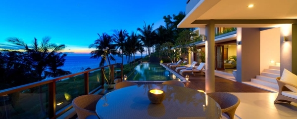 Malimbu Cliff Villa Indonesien-Outdoor Lounge Tisch