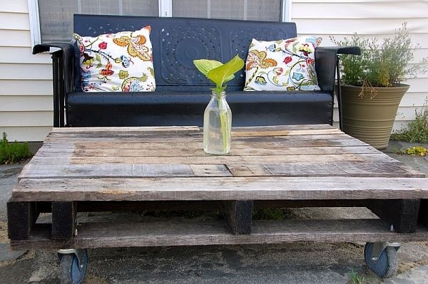Outdoor Lounge-Möbel Palettentisch bauen