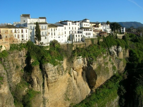 Setenil de las-bodegas-Spanien Häuser auf Fels