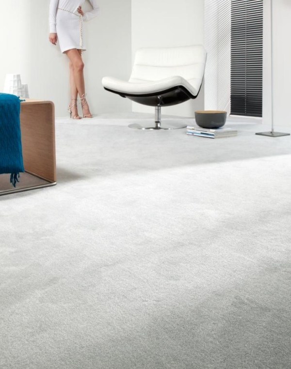 Teppichböden Wohnbereich weiß reinigen