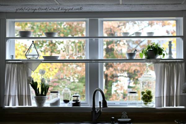 Tipps Ideen Küchenfenster gewürzregale fenster spüle