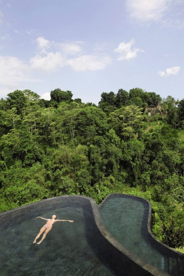 Ubud Hanging Gardens infinity pools mitten urwald