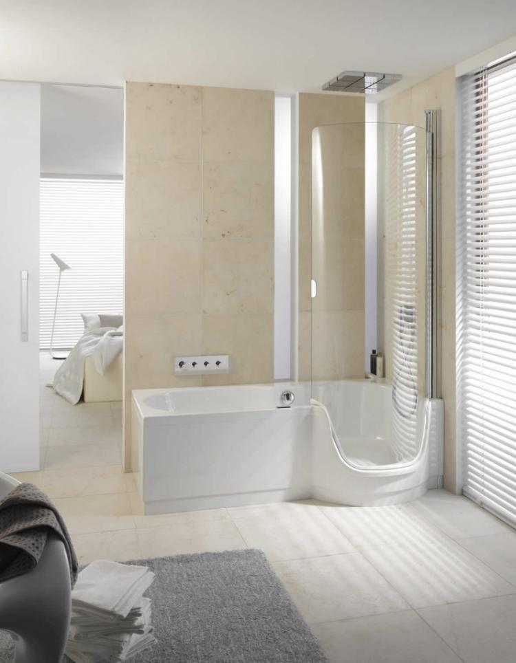 badewanne-dusche-modern-design-sicherheitsglas-hell-cremeweiss-fenster