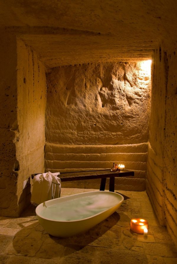  Badewanne Höhle Hotel Italien