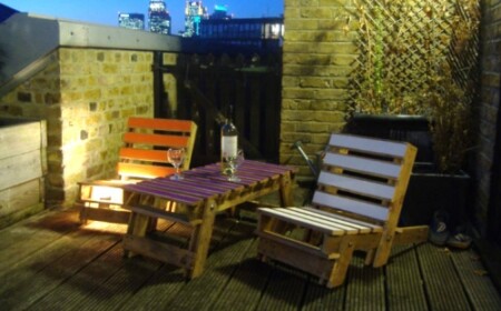 gartenmöbel-aus-europaletten-für-upcycling-entspannung-dachterrasse