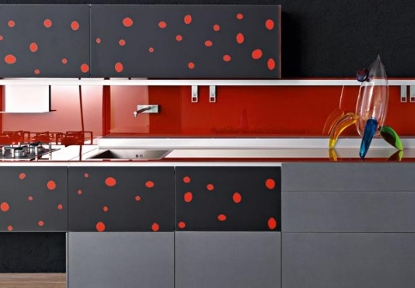 glas küchenschränke fronten grau rot farbkombination valcucine