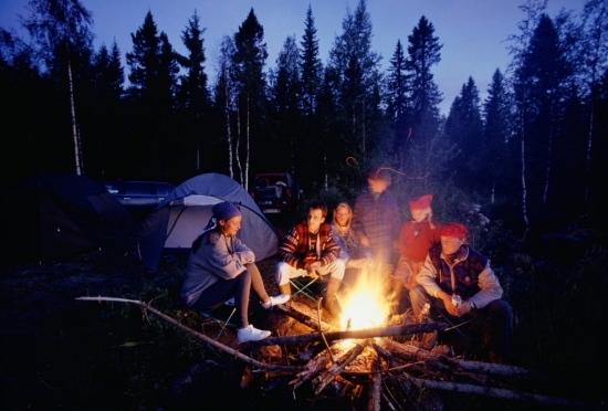 gründe für camping urlaub zeit mit freunden