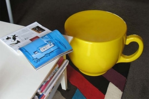 ideen für designer hocker ungewöhnliche form kaffeetasse gelb