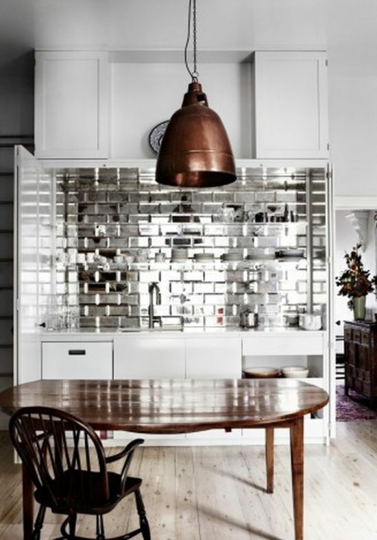 kleine Küche einrichten-Spiegelfliesen