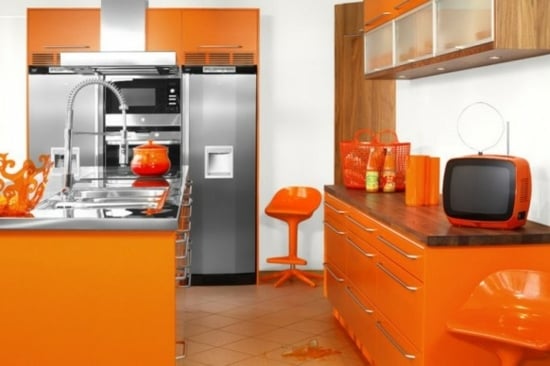 kleine Küche retro Stil orange Farbe