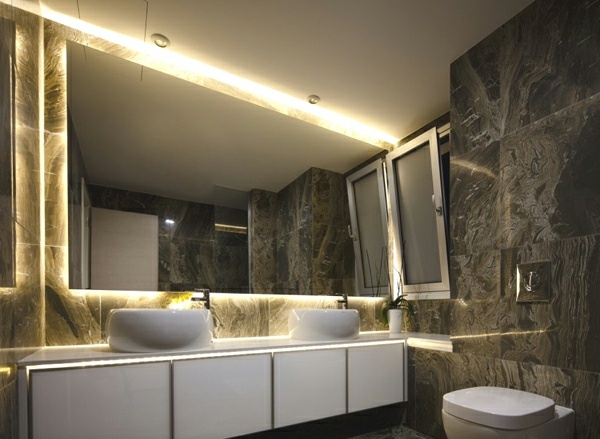 luxuriöses Badezimmer Interieur Beleuchtung Marmor 