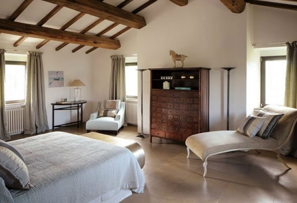 luxus ferienhaus in italien arrighi schlafzimmer