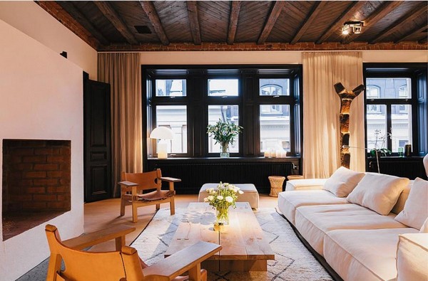 luxus appartement mit exklusivem interieur bequemes sofa