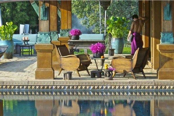 luxus resort in thailand bedeckte terrasse
